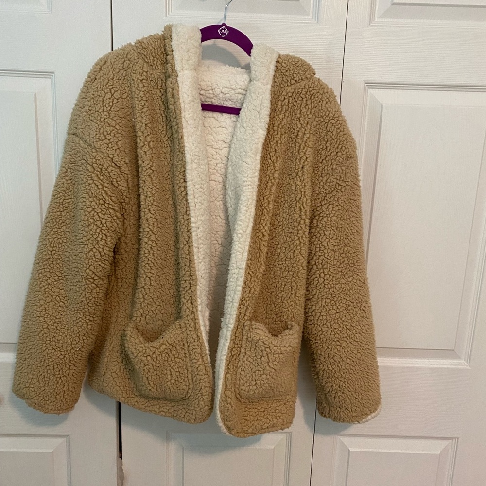 Love Tree Medium Sherpa Brown/Tan and Cream Reversible Hooded jacket